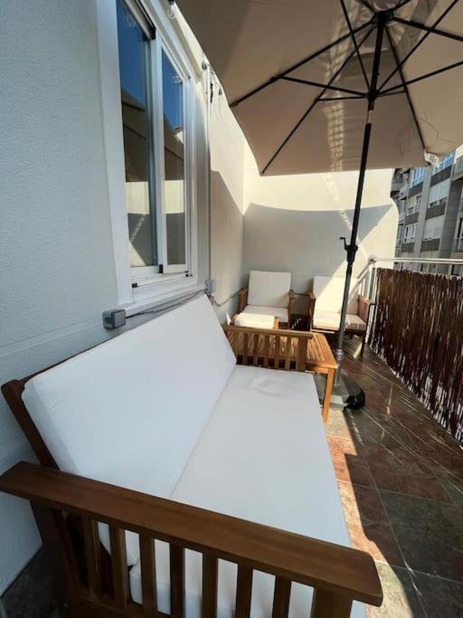 Atico Vintage Con Terraza Apartment Vigo Bagian luar foto